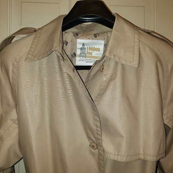 Women's London Fog Trench Coat - Picture 3 of 5